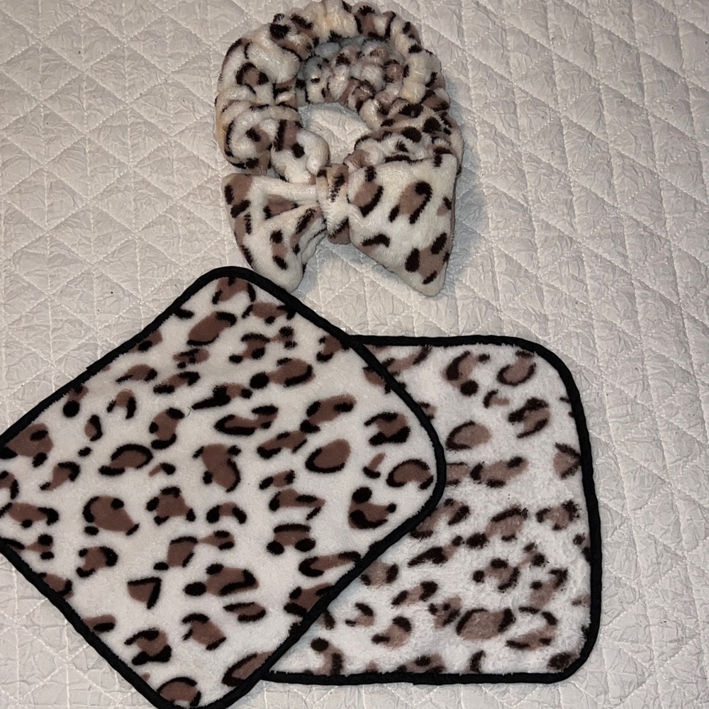 Leopard Print Face Wash Cloth and Head Band Set